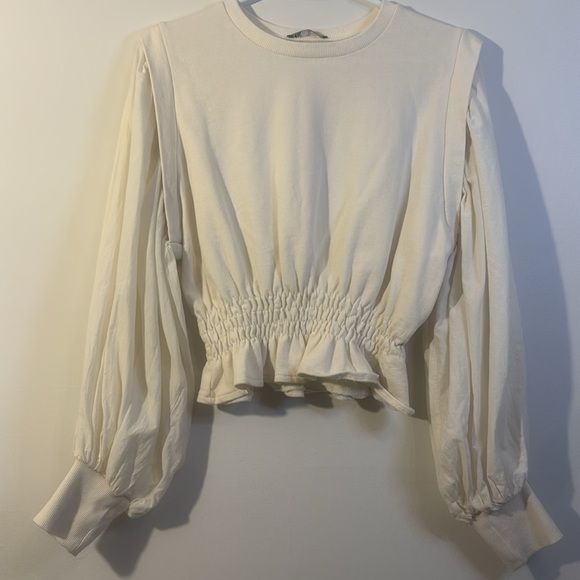 ZARA SMALL CREAM BALLOON SLEEVE SWEATER IN EUC - Picture 1 of 4
